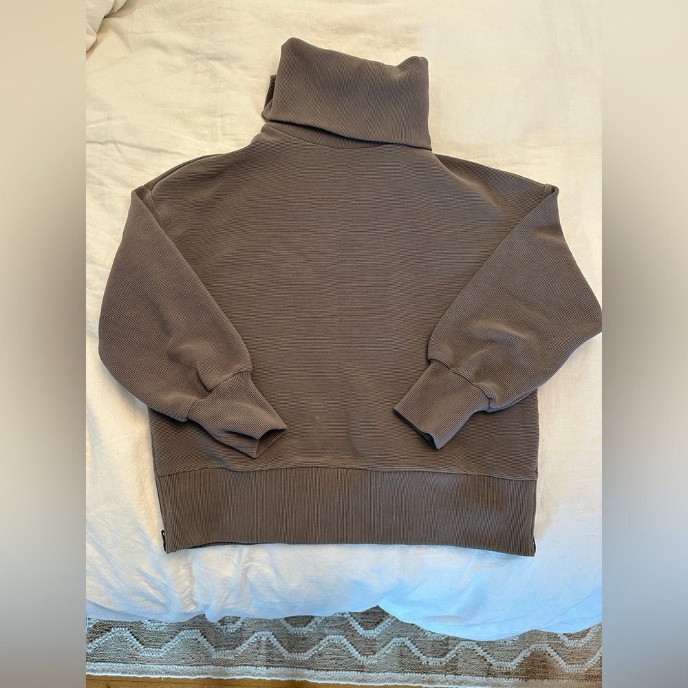Varley Milton Sweat “Deep Charcoal” in XS